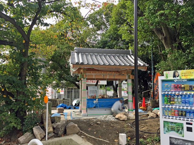 豊中市 上新田天神社 新しくできた手水所台風でこわれちゃったかな とよエンジン Home